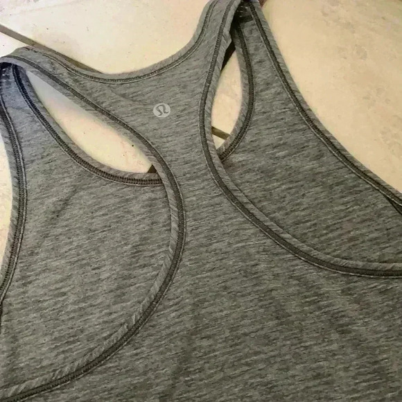 Lululemon - Picture 3 of 4